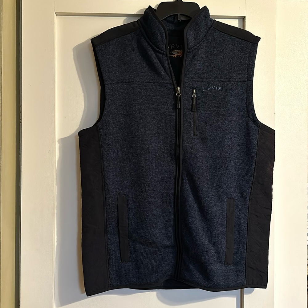 Navy blue Orvis vest—size L
